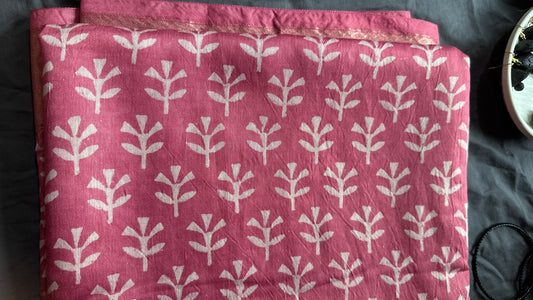 A: Gulabi Bloom Maheshwari Silk Saree