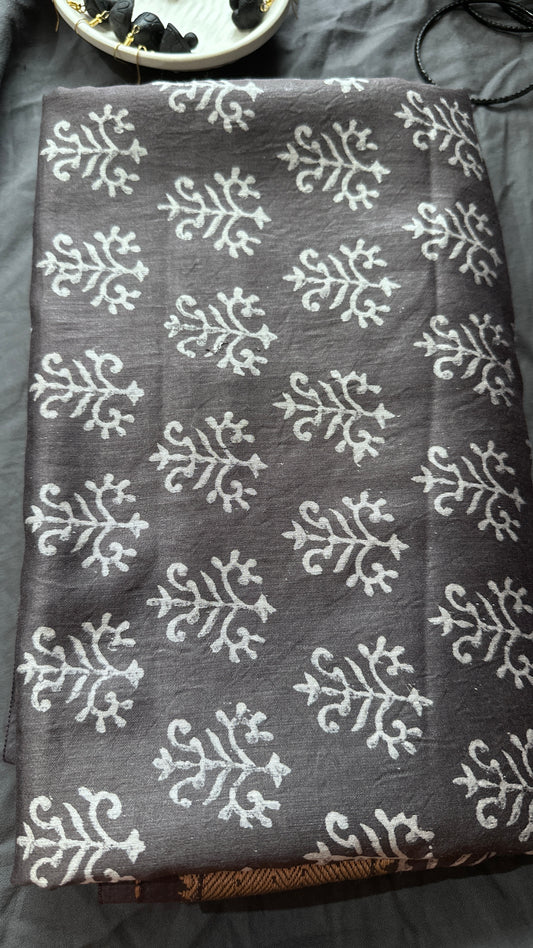 A: Smoke & Ivory Maheshwari Silk Saree